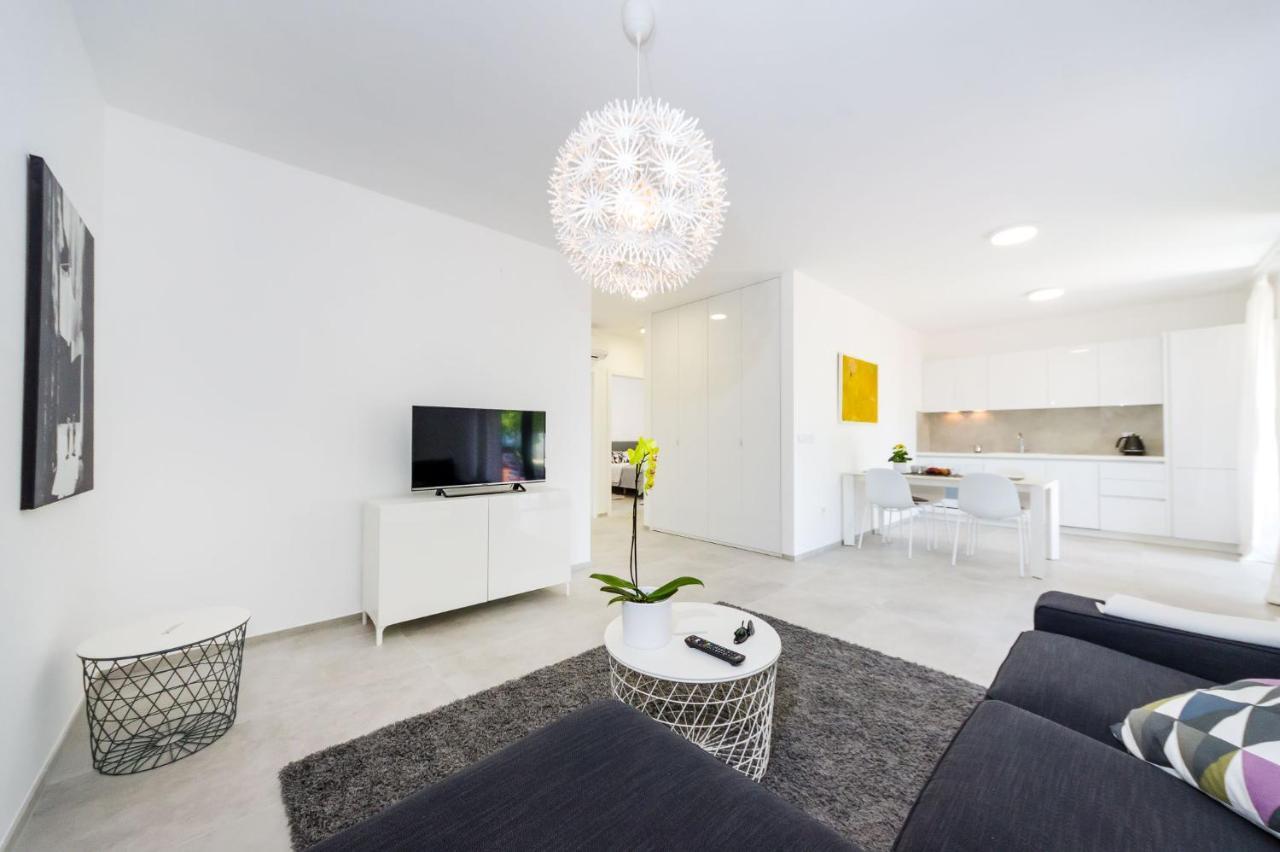 D. Marine Apartments Bibinje Bagian luar foto