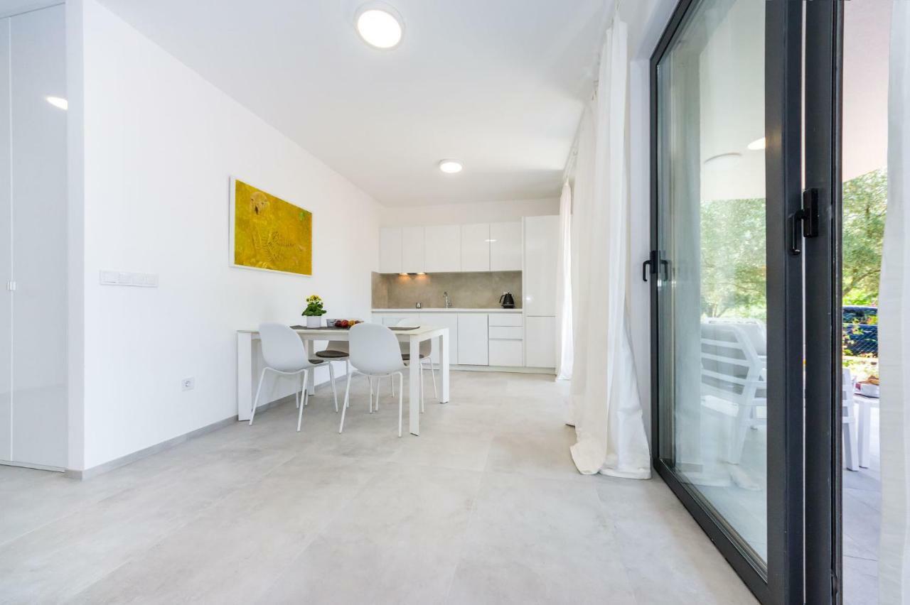D. Marine Apartments Bibinje Bagian luar foto