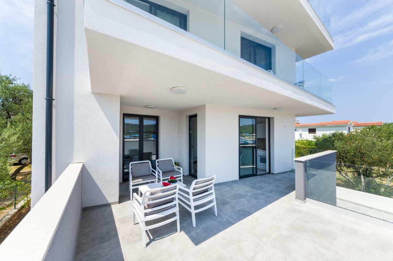 D. Marine Apartments Bibinje Bagian luar foto