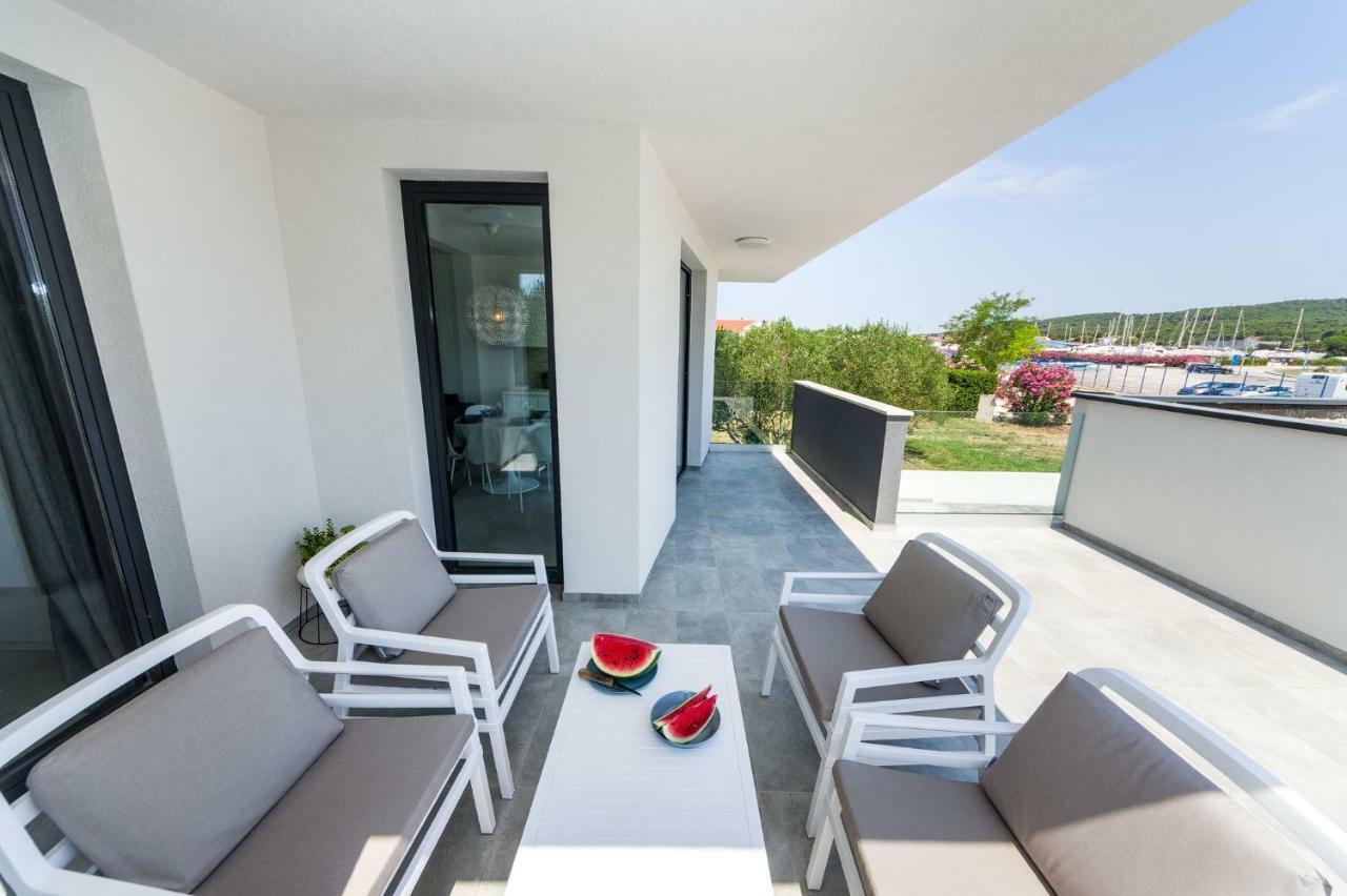 D. Marine Apartments Bibinje Bagian luar foto